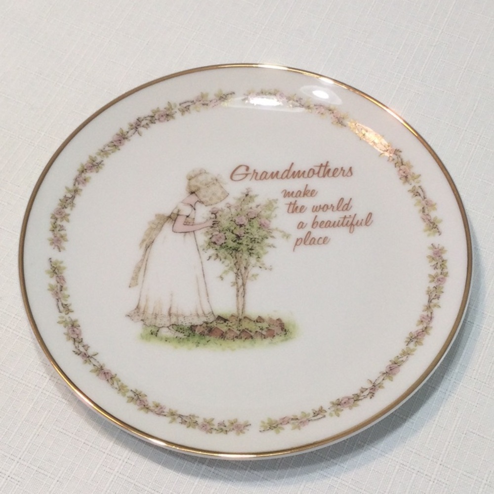 Holly Hobbie Grandmother Plate VGC Vintage​